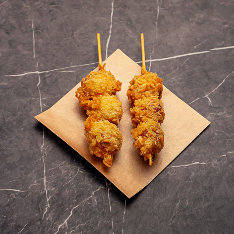 brochettes de boulettes de volaille frites