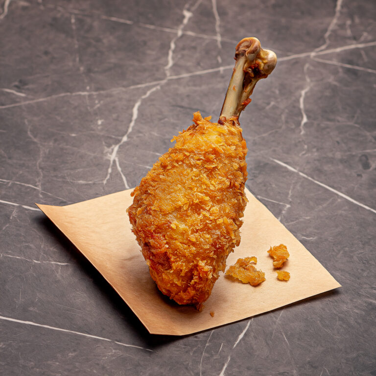 une cuisse de poulet frite croustillante